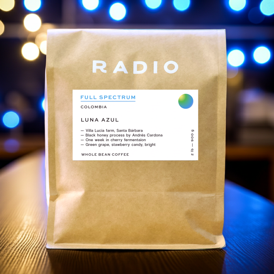 luna azul colombian whole bean coffee 